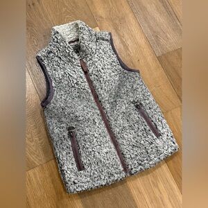 True Grit Gray Sherpa Vest - Frosted Tipped S